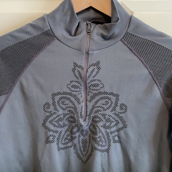 Athleta Gray Performance Ski 1/4 Zip - L - Picture 4 of 5
